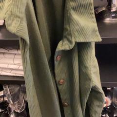Roupa & Zapatos de muller Green/ camel, segundo informou MEININGER Hotel Brussels City Center usando iLost