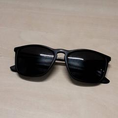 Gafas de sol, segundo informou Arriva Oost-Brabant usando iLost