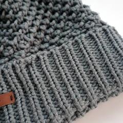 Beanie, como reportado por Beeld & Geluid Hilversum utilizando o iLost