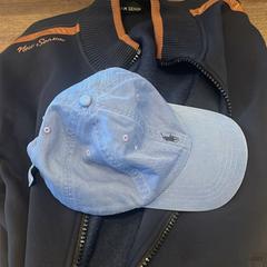 캡 & 조끼, iLost를 사용하여 Van der Valk Hotel Gorinchem에 보고됨