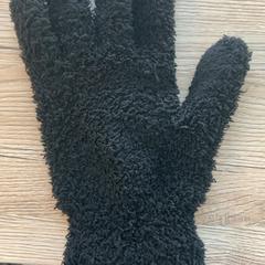 Eskularrua Zwart, gisa salatu by Pathé Delft iLost erabiliz