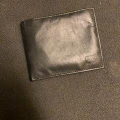 Black leather wallet Black, leather material, gemeldet von KABUL à GoGo / Teatro über iLost