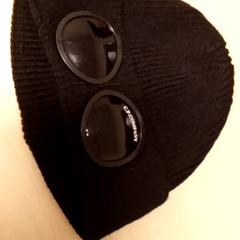 Txapela, gisa salatu by Mövenpick Hotel Amsterdam City Centre iLost erabiliz