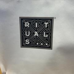 Purchase rituals, gemeldet von Designer Outlet Roermond über iLost