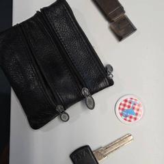 تاسجي zwart leder met sleutel، كما تم الإبلاغ عنه بواسطة Stad Hasselt عبر iLost