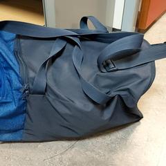 حقائب حمل وحقائب اليد - Sporttas blauw، كما تم الإبلاغ عنه بواسطة Regio Oost-Vlaanderen عبر iLost