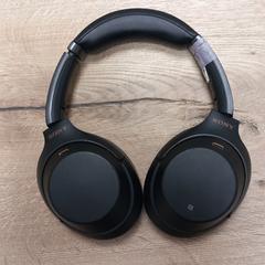 Auriculars, segons ha informat Pouw Vervoer mitjançant iLost