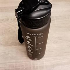 飲用ボトル がiLostで EBS Spijkenisse によって報告されました