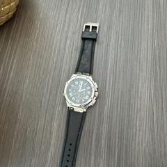 İLost kullanarak Hotel Apeldoorn tarafından bildirildiği gibi İzlemek zilver horloge, zwarte bandjes