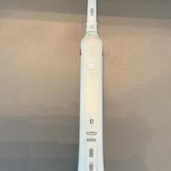 Raspall de dents elèctric White, plastic, segons ha informat MEININGER Hotel Amsterdam Amstel mitjançant iLost