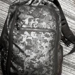 Ruksak zwart, ako bolo nahlásené Arriva Vechtdallijnen pomocou iLost