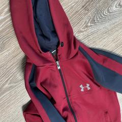 Txamarra Under Armour, gisa salatu by Pathé Schouwburgplein iLost erabiliz