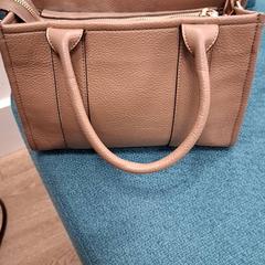 Handtasche, gemeldet von RRReis Trein Amersfoort / Ede-Wageningen über iLost