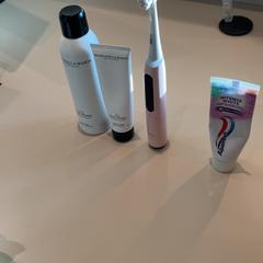 Toothbrush Verzorgingsproducten, as reported by Van der Valk Hotel Woerden using iLost