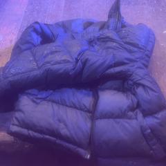 Chaqueta Donkerblauw, segundo informou De Heeren van Aemstel usando iLost