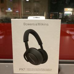 Headphones, gemeldet von MEININGER Hotel Salzburg City Center über iLost