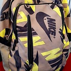 Backpack, as reported by Syntus Provincie Utrecht using iLost