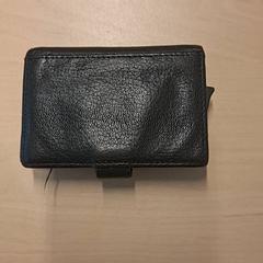 Wallets, as reported by RET using iLost