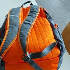 Mochila, ha sido reportado por Regio Limburg - Leuven con iLost