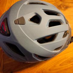 Children's bike helmet, ha sido reportado a iLost