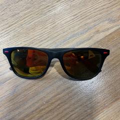 Slnečné okuliare, ako bolo nahlásené Designer Outlet Roosendaal pomocou iLost