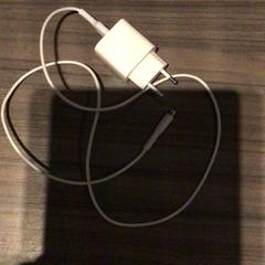 Egokitzailea Wit, iPhone lader, gisa salatu by Van der Valk Hotel Zwolle iLost erabiliz