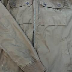 ジャケット Groen がiLostで Arriva Friesland / Groningen によって報告されました