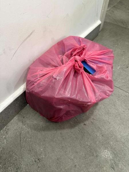 Plastic bag احمر