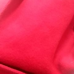 جاكيت نسائي Vermelho، كما تم الإبلاغ عنه بواسطة IKEA Matosinhos عبر iLost