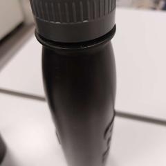 Garrafa para beber Zwart, como reportado por Vrije Universiteit Amsterdam utilizando o iLost