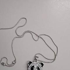 Halsband Panda, rapporterat av Burgers' Zoo med iLost