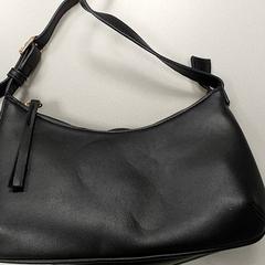 Sack Handtas Ramadhani, gemeldet von Centraal magazijn über iLost