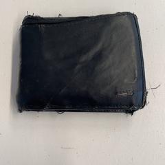 Plånbok Roberts, rapporterat av HTM med iLost