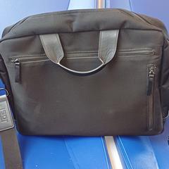 zwarte laptoptas, som rapportert til iLost