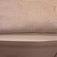 Teppe Lichgrijze visgraat, som rapportert av Van der Valk Hotel Schiphol ved bruk av iLost