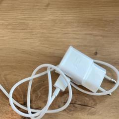 Adaptador, segons ha informat MEININGER Hotel Köln West mitjançant iLost