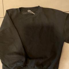 Pulóver, amint azt MEININGER Hotel Marseille Centre la Joliette az iLost segítségével jelentette.