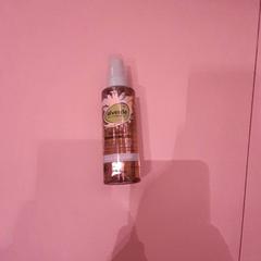 Láhev, jak nahlášeno Van der Valk Hotel Schiphol pomocí iLost