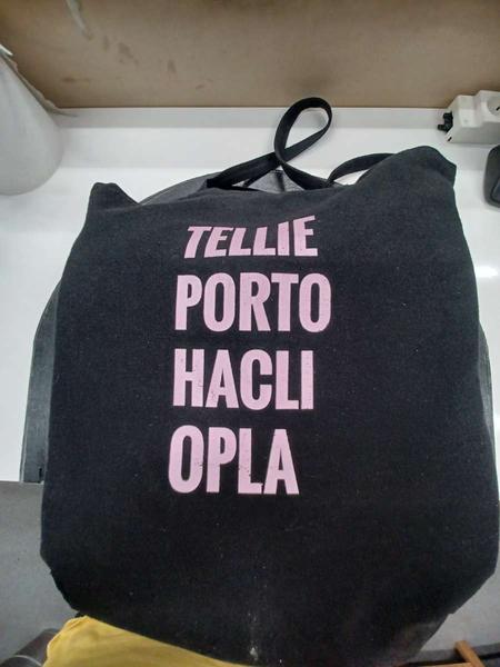 Táska zwarte tas met kussen