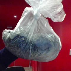 Pijama grey shirt and black pants, ha sido reportado por MEININGER Hotel Roma Termini con iLost