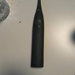 Szczoteczka do zębów Happy brush zwart, zgłoszono przez Van der Valk Hotel Tiel przy użyciu iLost