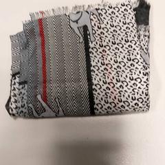 Šátek, jak nahlášeno Regio West-Vlaanderen pomocí iLost