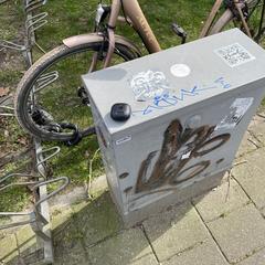 Draadloze in ear koptelefoon oplader box, jak bylo nahlášeno na iLost