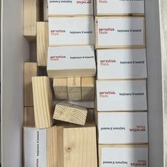 Houten blokjes, gisa salatu by Hotel van der Valk Maastricht iLost erabiliz