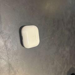 Headphone case Apple, as reported by Van der Valk Hotel Wolvega Heerenveen using iLost