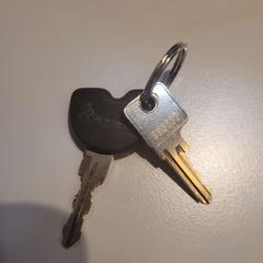 Clau, segons ha informat Padualaan 101 mitjançant iLost