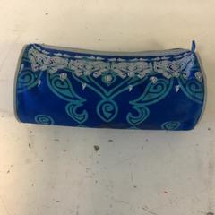 Estutxe, gisa salatu by Artis iLost erabiliz