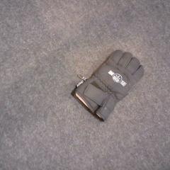 Luva, segundo informou SnowWorld Landgraaf usando iLost