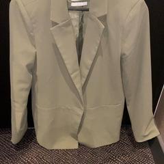 Blázer, ha sido reportado por Van der Valk Hotel Utrecht con iLost