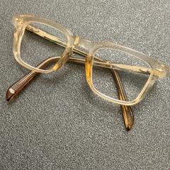 Lunettes, a été signalé par Schönbrunn "Group Center" utilisant iLost